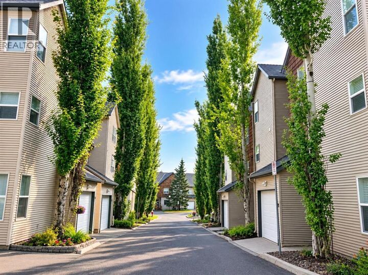 Property Photo:  122 Bridlewood Lane Southwest  AB T2Y 3X8 