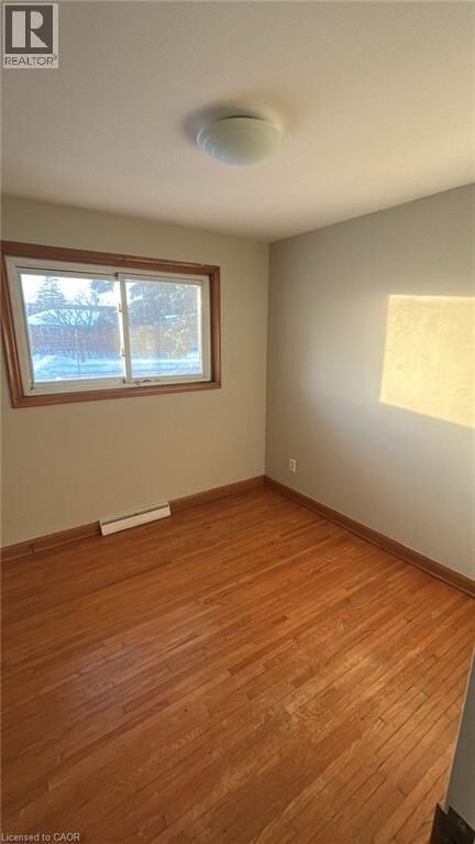 Property Photo:  26 Glengarry Road Upper  ON L2T 2V2 