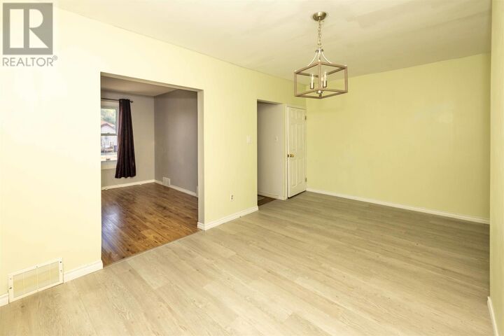 Property Photo: 201 Cumming St ON P7C 1N8