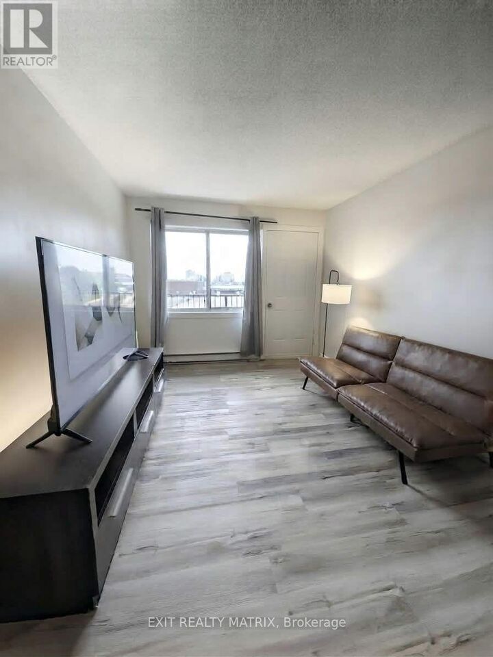 Property Photo:  2041 Arrowsmith Drive 402C  ON K1J 7V7 