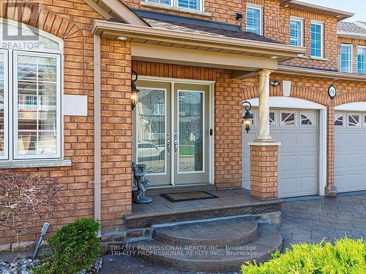 Property Photo: 61 Woodvalley Drive ON L7A 1Z3