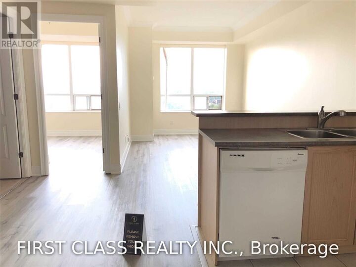 Property Photo:  1 Clairtrell Road Rg8  ON M2N 7H6 