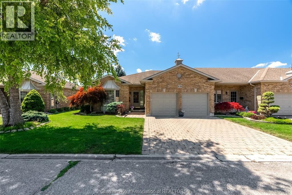 Property Photo: 35 Home Place ON N7L 5P4