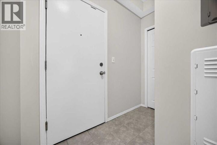 Property Photo:  325 3 Street Southeast  AB T2G 0T9 