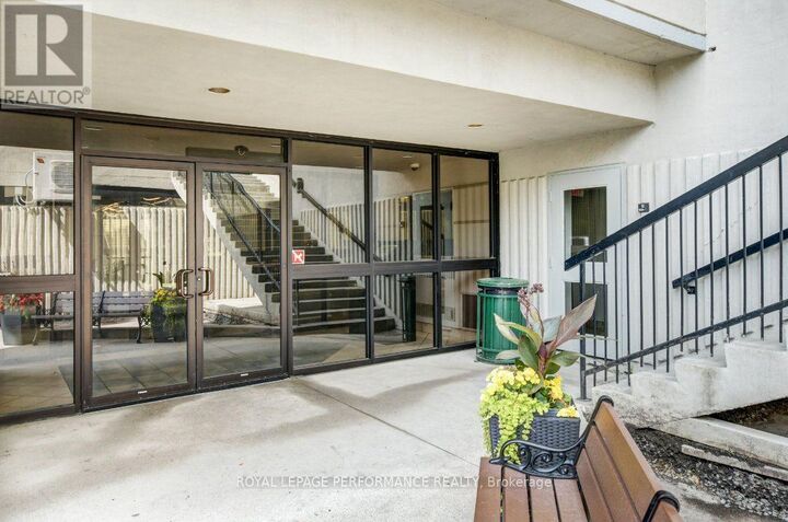 Property Photo:  158C McArthur Avenue 708  ON K1L 8E7 