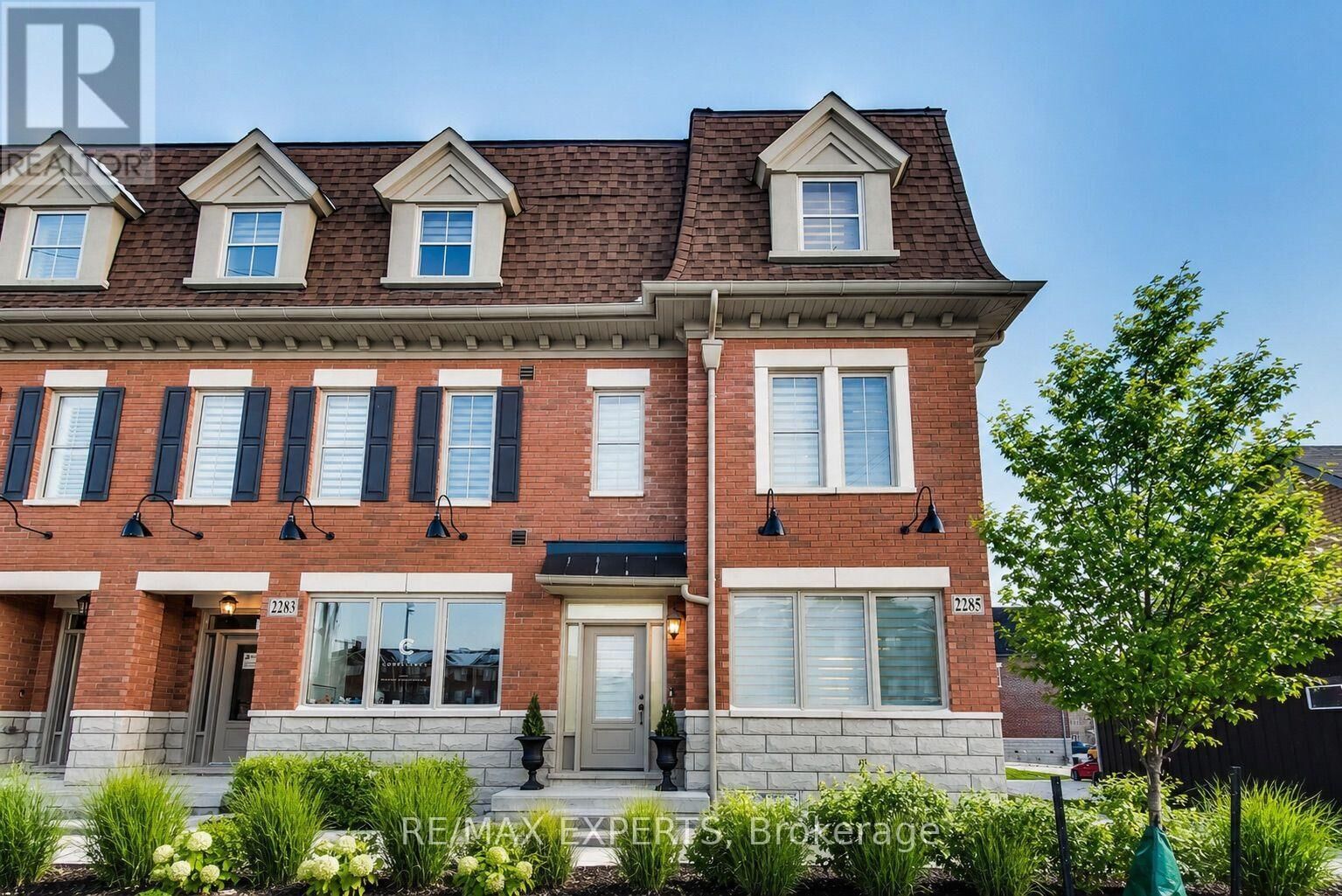 Property Photo:  2285 Major Mackenzie Drive West  ON L6A 5A8 