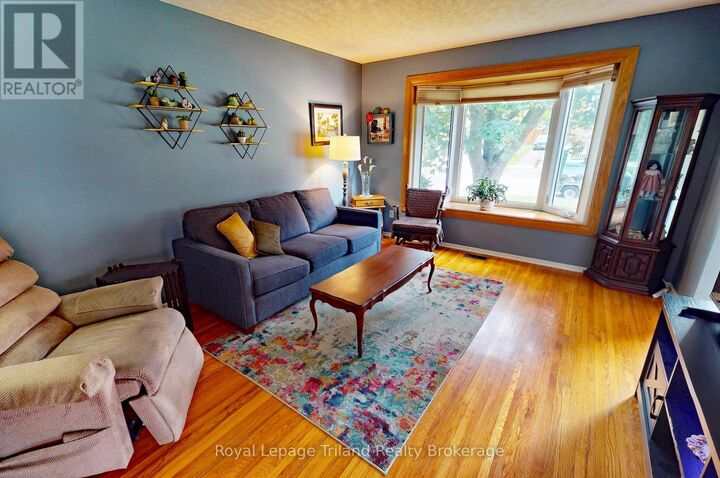 Property Photo: 773 Gladstone Drive ON N4S 5T1