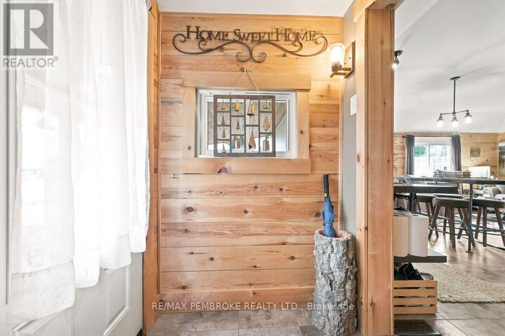 Property Photo: 890 Lea Street ON K8A 6H7
