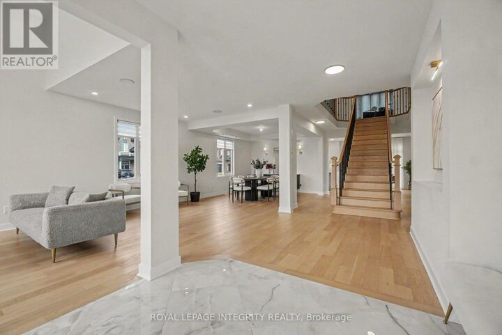 Property Photo: 660 Miikana Road ON K1X 0J2