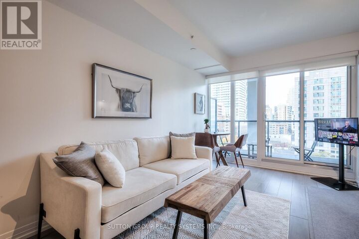 Property Photo: 251 Jarvis Street 731 ON M5B 0C3
