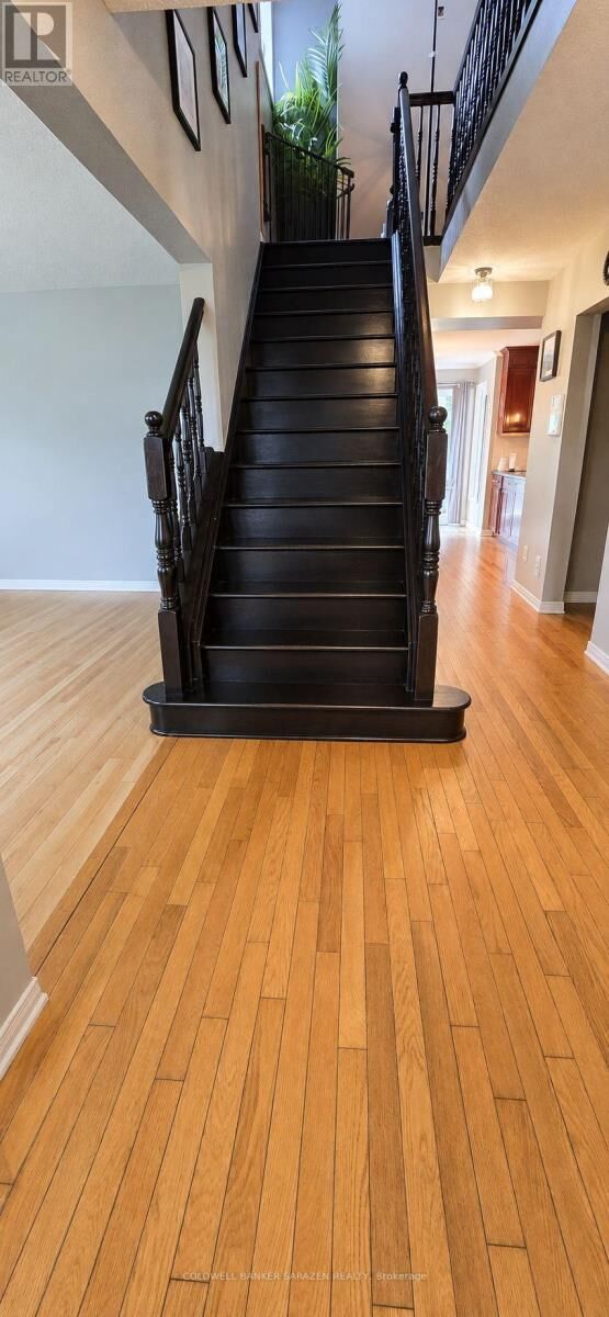 Photo de la propriété:  55 Bramblegrove Crescent  ON K1T 3G2 
