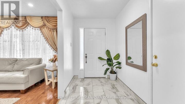 Property Photo:  146 Colette Drive  ON N6E 3R2 