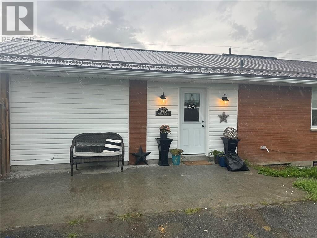 Property Photo: 38 B Arthur Avenue ON P0H 2N0