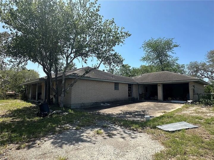 Property Photo:  5851 Yucca  TX 78102 