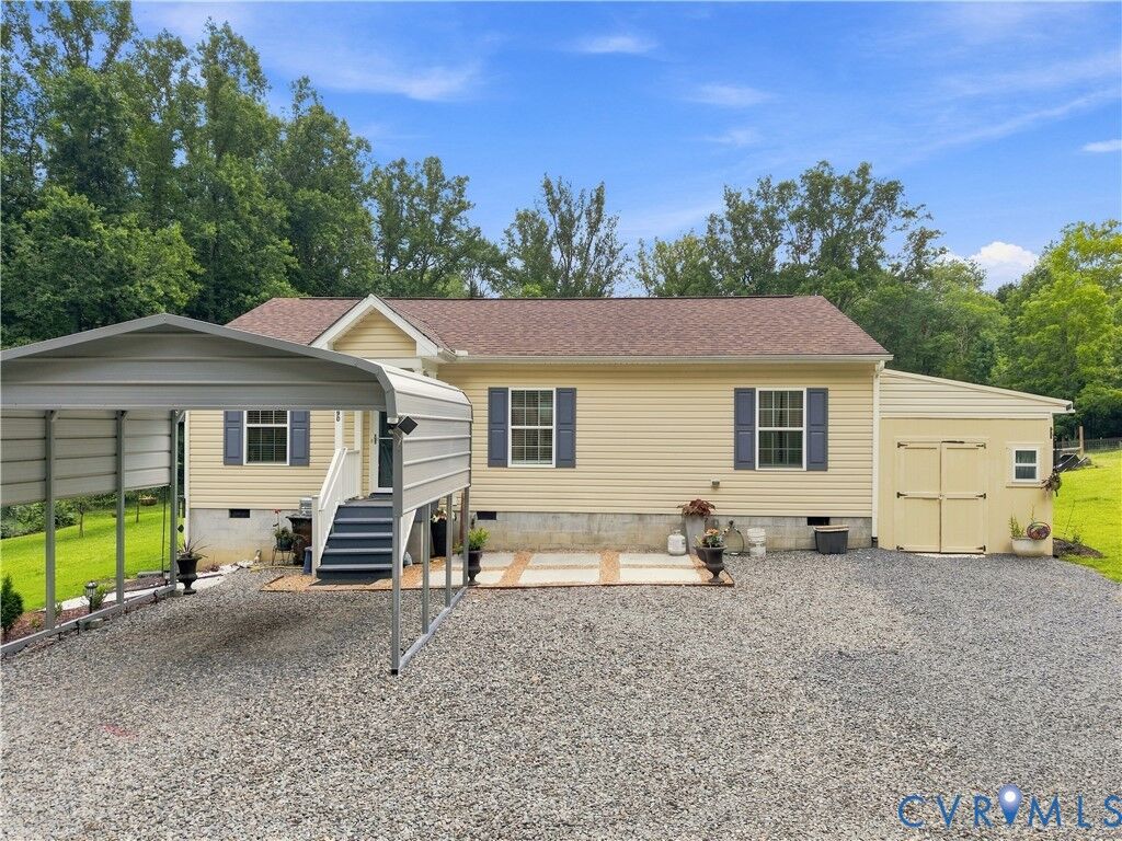 Property Photo: 190 Eagle View Lane VA 23024