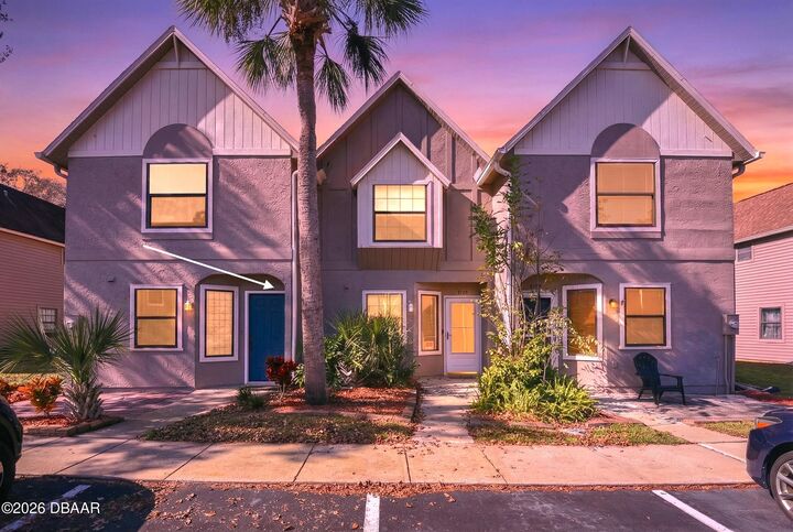 Property Photo:  3960 Oak Trail Run 2101  FL 32127 