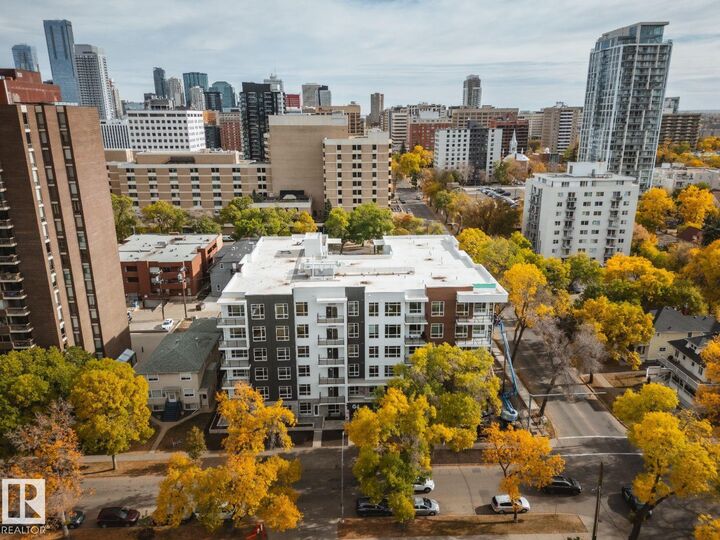 Property Photo:  10015 113 Street NW  AB T5K 0S8 