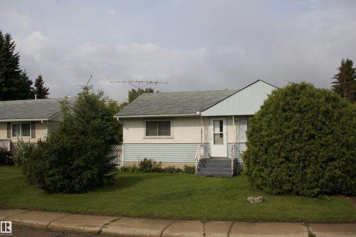 Property Photo: 4946 47 Street AB T7N 1H6
