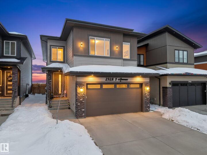 Property Photo:  2928 1 Avenue SW  AB T6X 3E2 