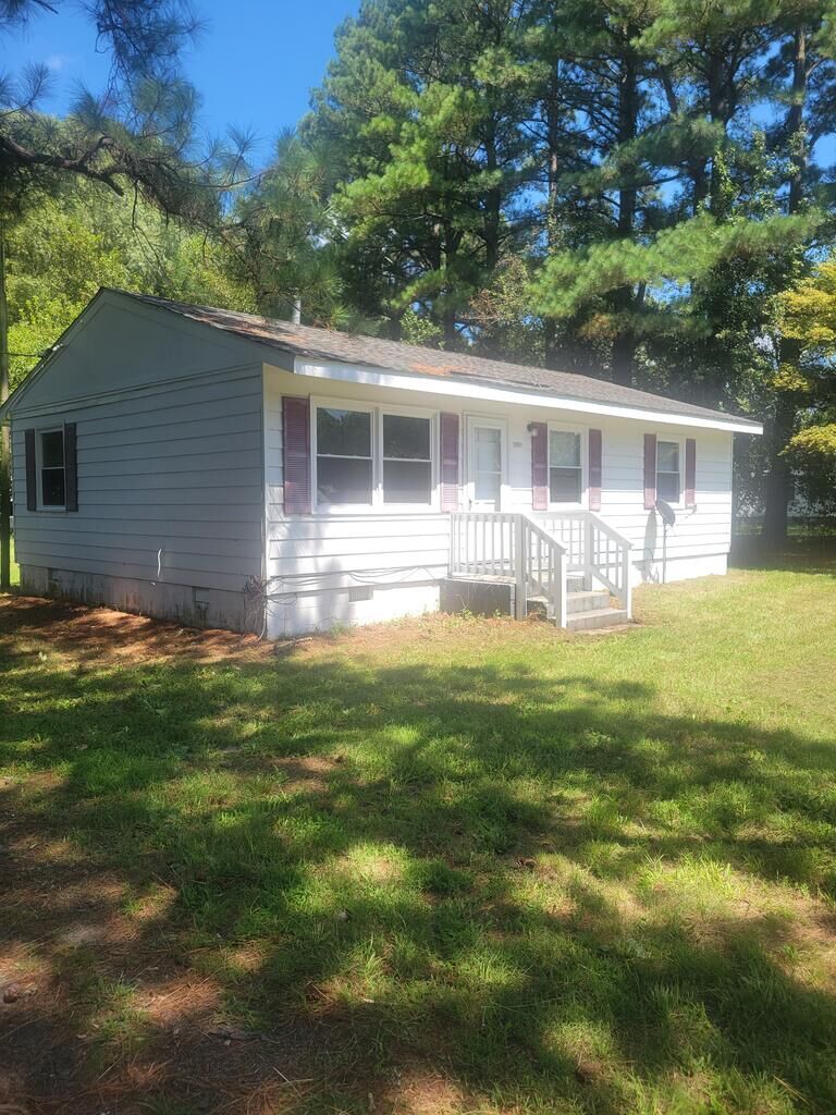Property Photo: 18301 Plantation Dr VA 23417