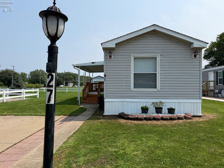 Property Photo:  27 Rathbun Drive  OH 43440 