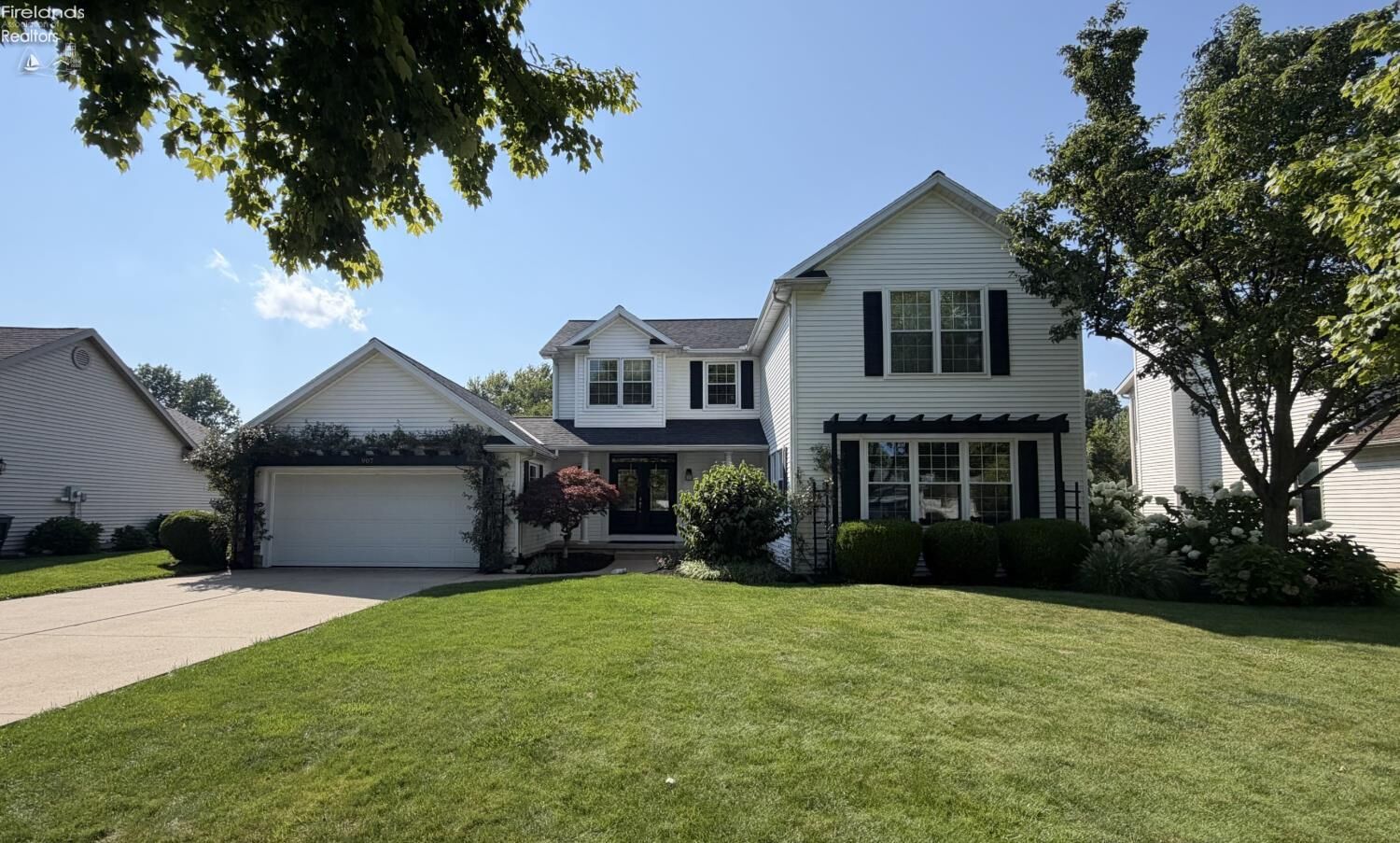 Property Photo:  907 Glenview Drive  OH 44839 