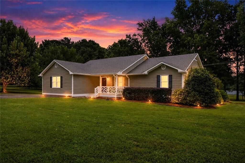 Property Photo: 1830 King Mill Road GA 30252