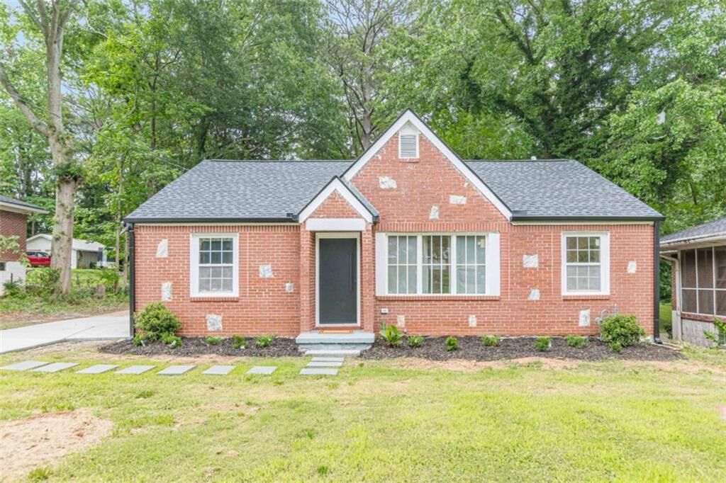 Property Photo: 1240 Fayetteville Road GA 30316