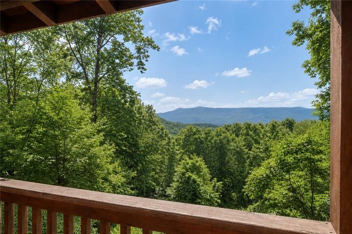 Property Photo: 372 Mountain View Road GA 30540