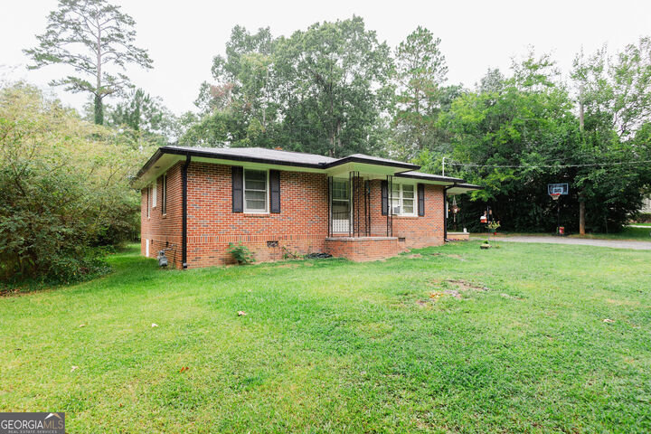 Property Photo:  109 Laurel Street  GA 30224 