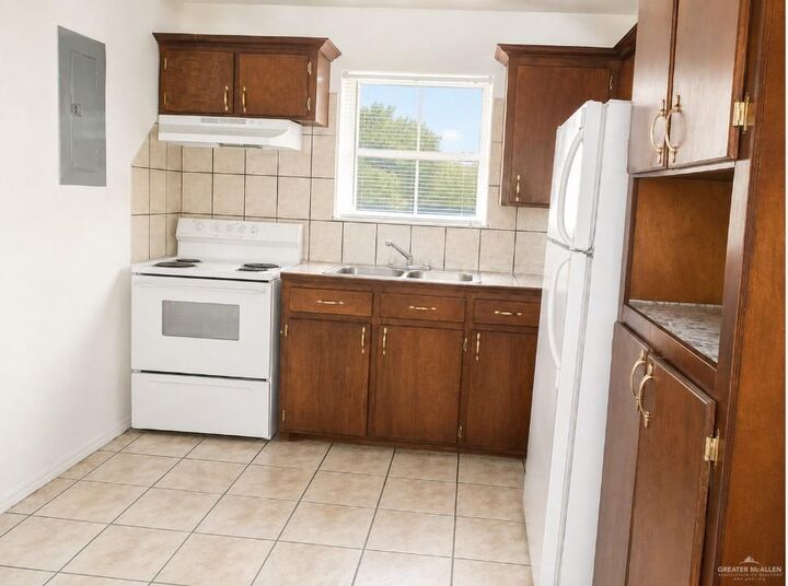 Property Photo: 2316 Ashley Avenue 3 TX 78574