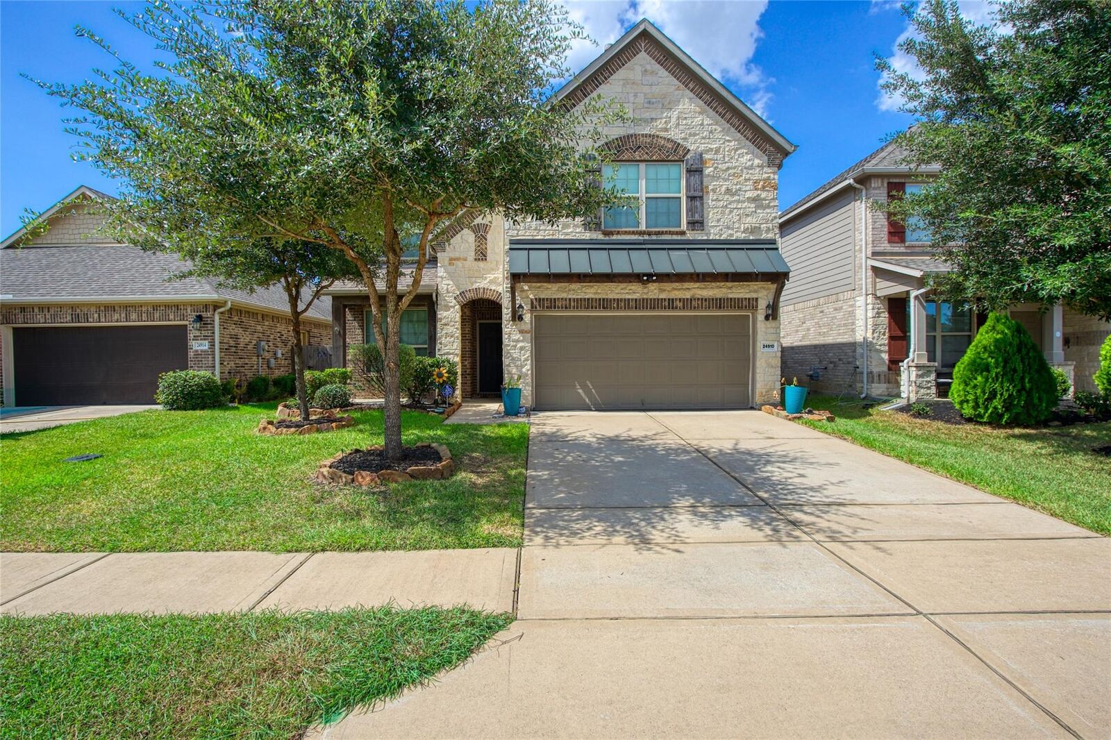 Property Photo: 24910 Grand Sapphire Lane TX 77493