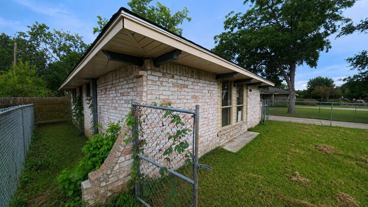 Property Photo:  3606 Bethany Lane  TX 77039 