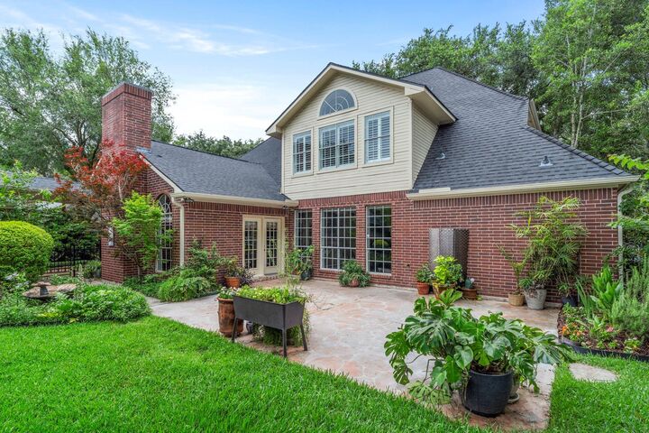 Property Photo: 23 Saint Simons Court TX 77479