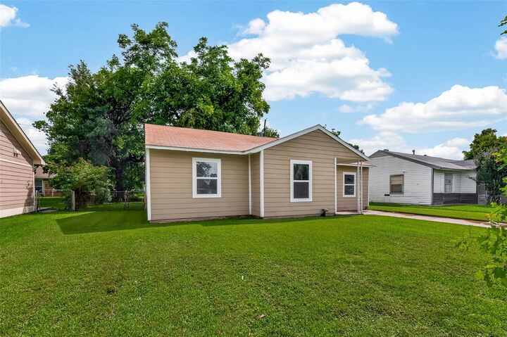 Property Photo:  3922 Alsace Street  TX 77021 
