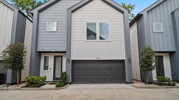 Property Photo:  850 Elkhart Street E  TX 77091 