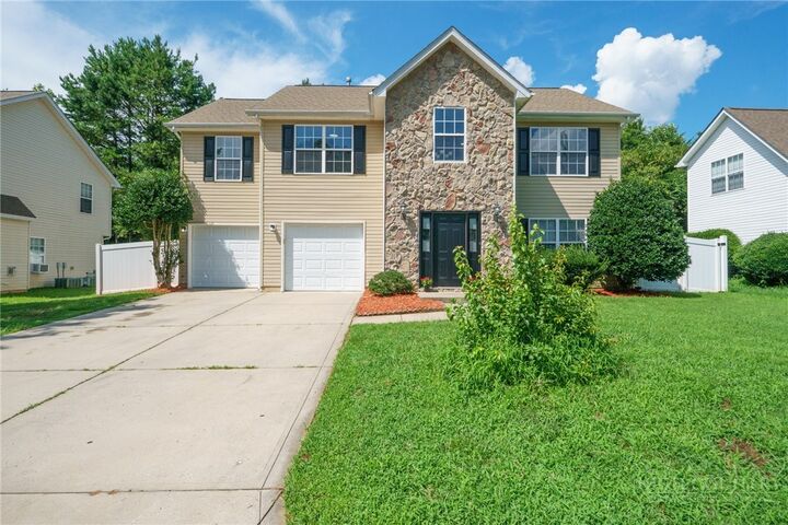 Property Photo: 2646 Amber Crest Drive NC 28052