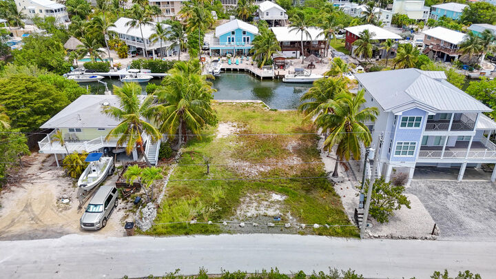 Property Photo: 28525 Jolly Roger Drive FL 33042