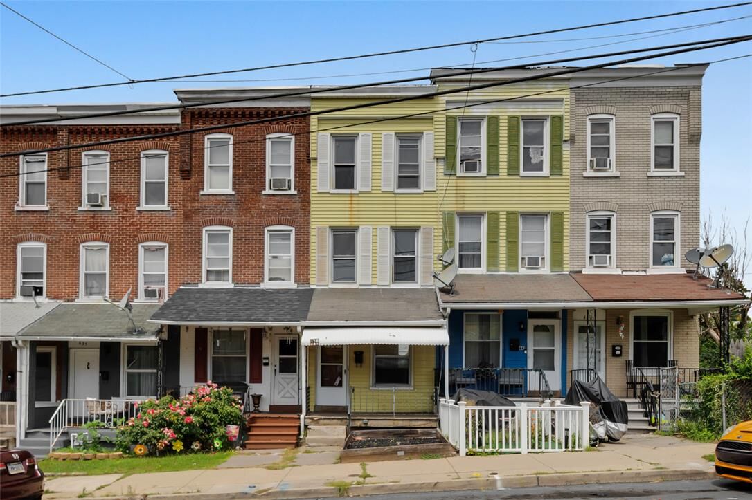 Property Photo:  439 E Hamilton Street  PA 18109 