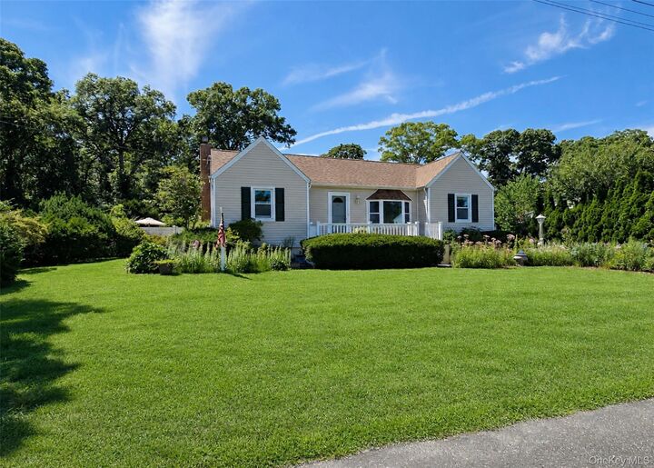 Property Photo:  102 Magnolia Drive  NY 11784 