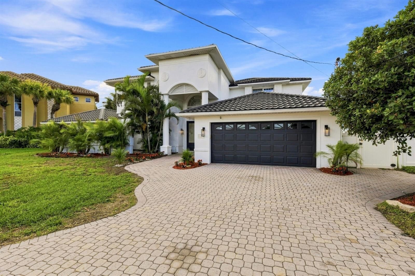 Property Photo:  461 Palm Island NE  FL 33767 