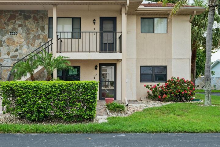 Property Photo:  9920 Eagles Point Circle 2  FL 34668 