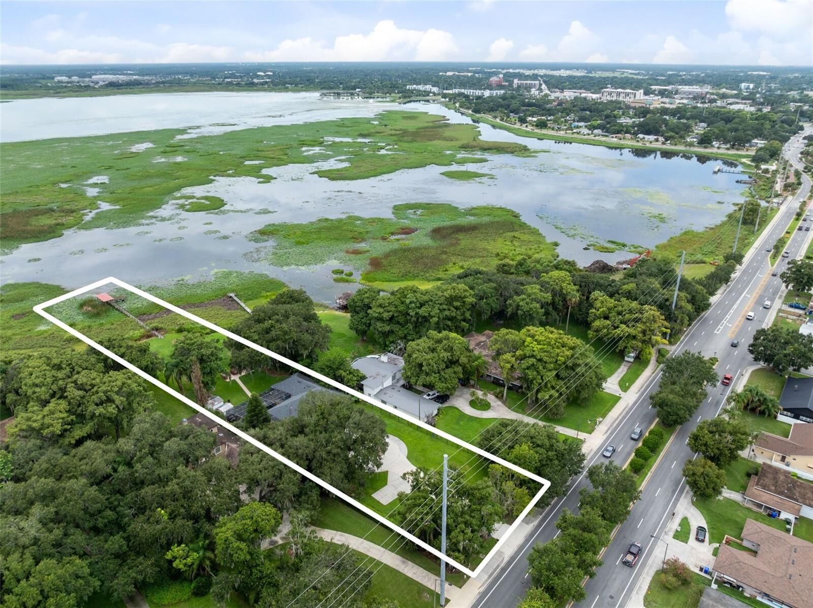 Property Photo: 807 Neptune Road FL 34744
