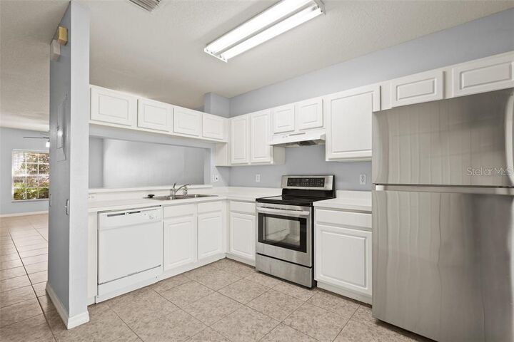 Property Photo: 2369 Lake Woodberry Circle FL 33510