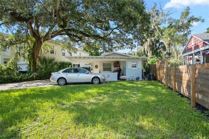Property Photo: 212 E Harvard Street FL 32804
