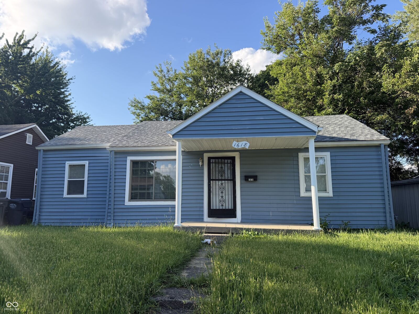 Property Photo: 1618 W 17th Street IN 46016