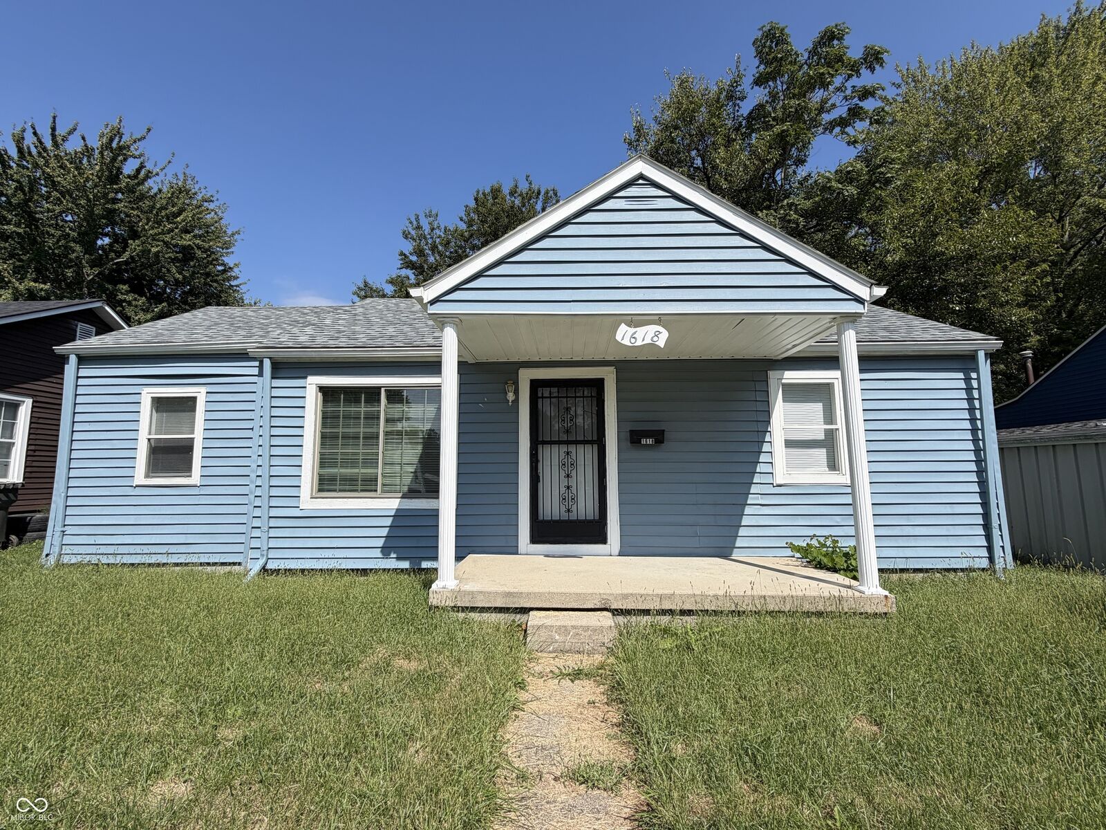 Property Photo:  1618 W 17th Street  IN 46016 