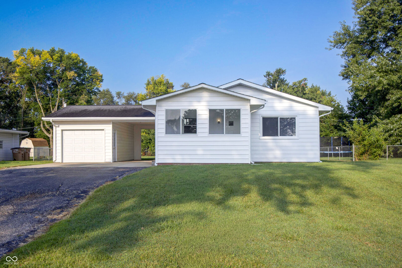 Property Photo: 262 Woodlane Drive IN 47201