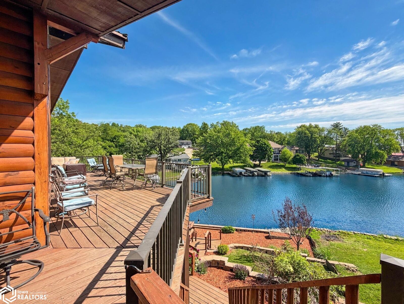 Property Photo: 4214 W Lakeshore Drive IA 52211