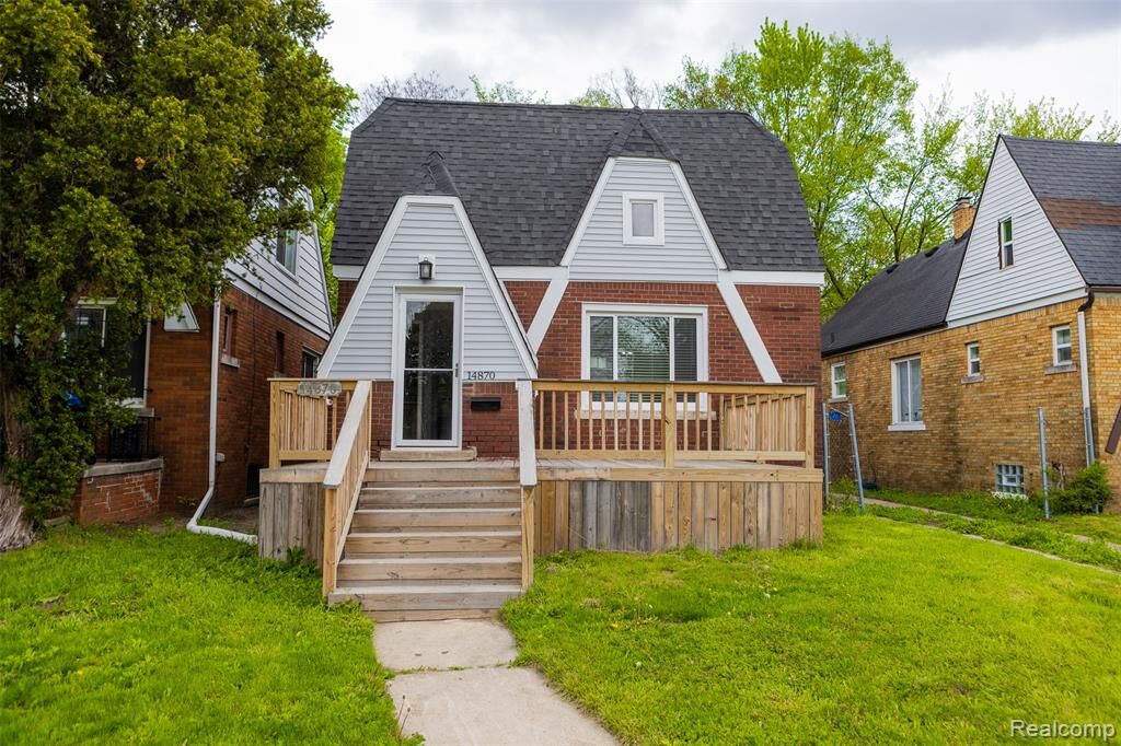 Property Photo:  14870 Pinehurst Street  MI 48238 1626 